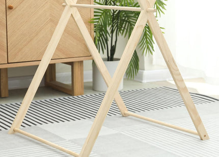 Casa De Madera Triangular